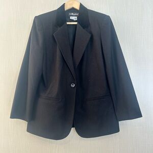 Sag Harbor Classic Black Blazer
